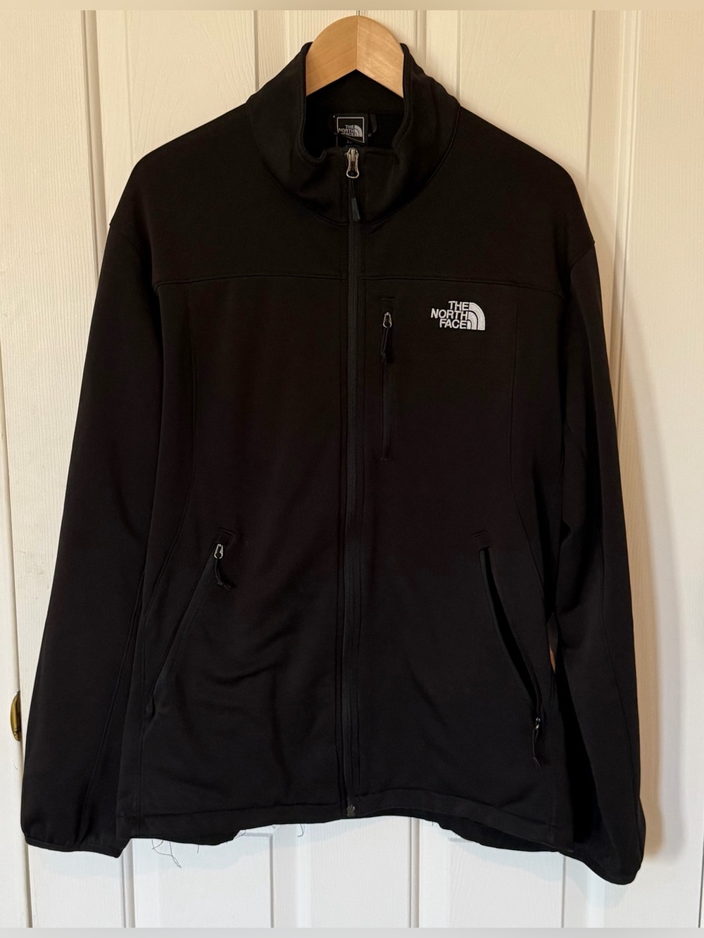 The North Face Black Men's Softshell Full-Zip Jacket